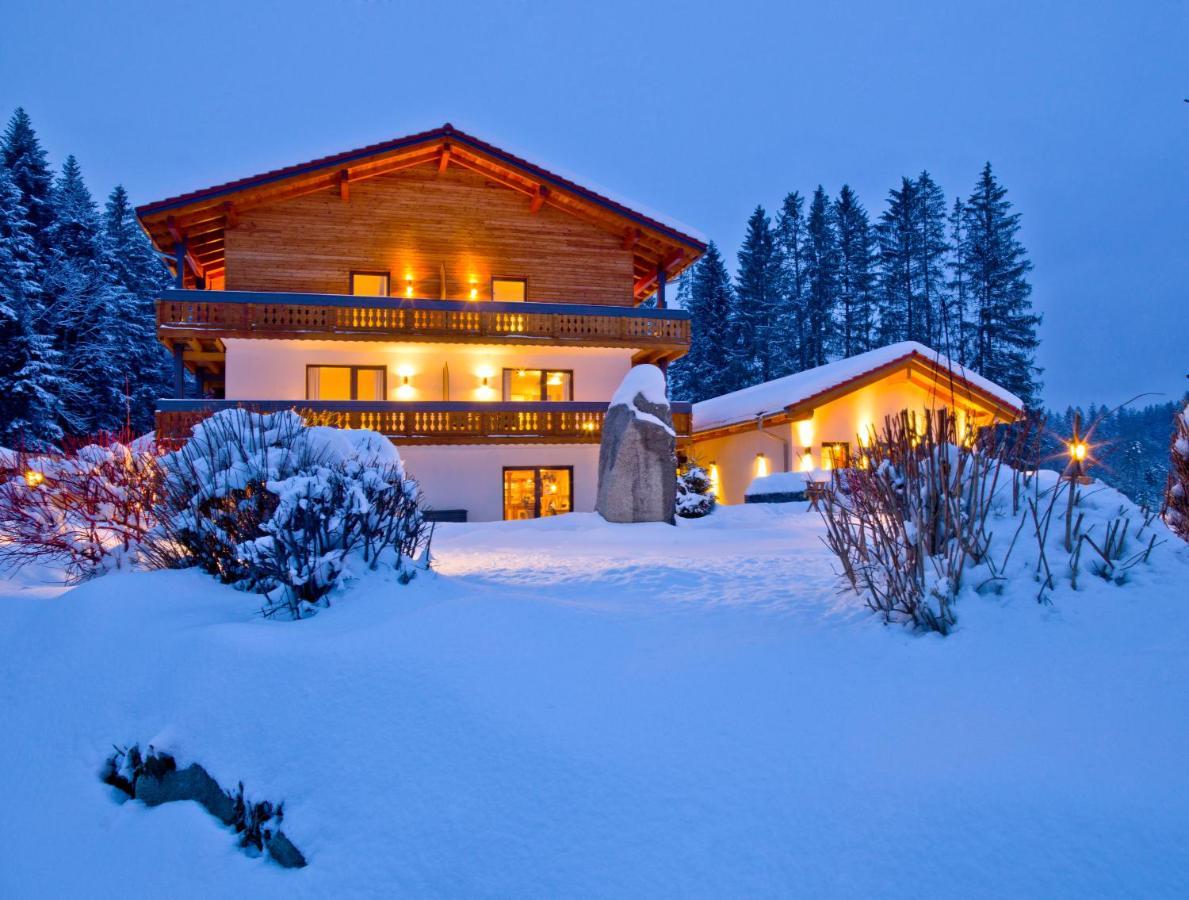 Landhotel Moorhof Нойшёнау Экстерьер фото